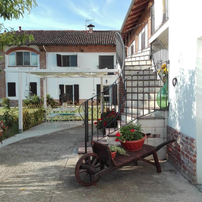 Cascina Belvedere Quargnento Exterior foto